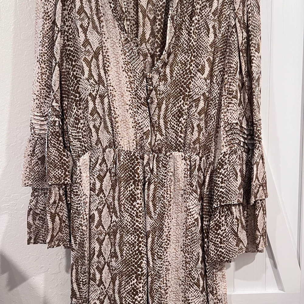 Parker flared sleeve dress M